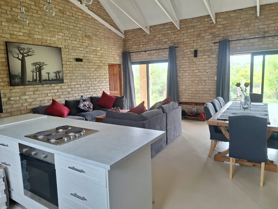 To Let 2 Bedroom Property for Rent in Pringle Bay Western Cape